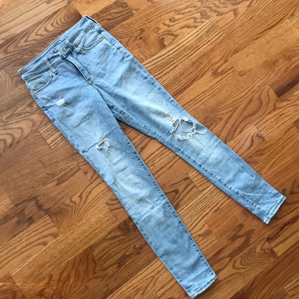 Universal Thread skinny light-washed jeans
